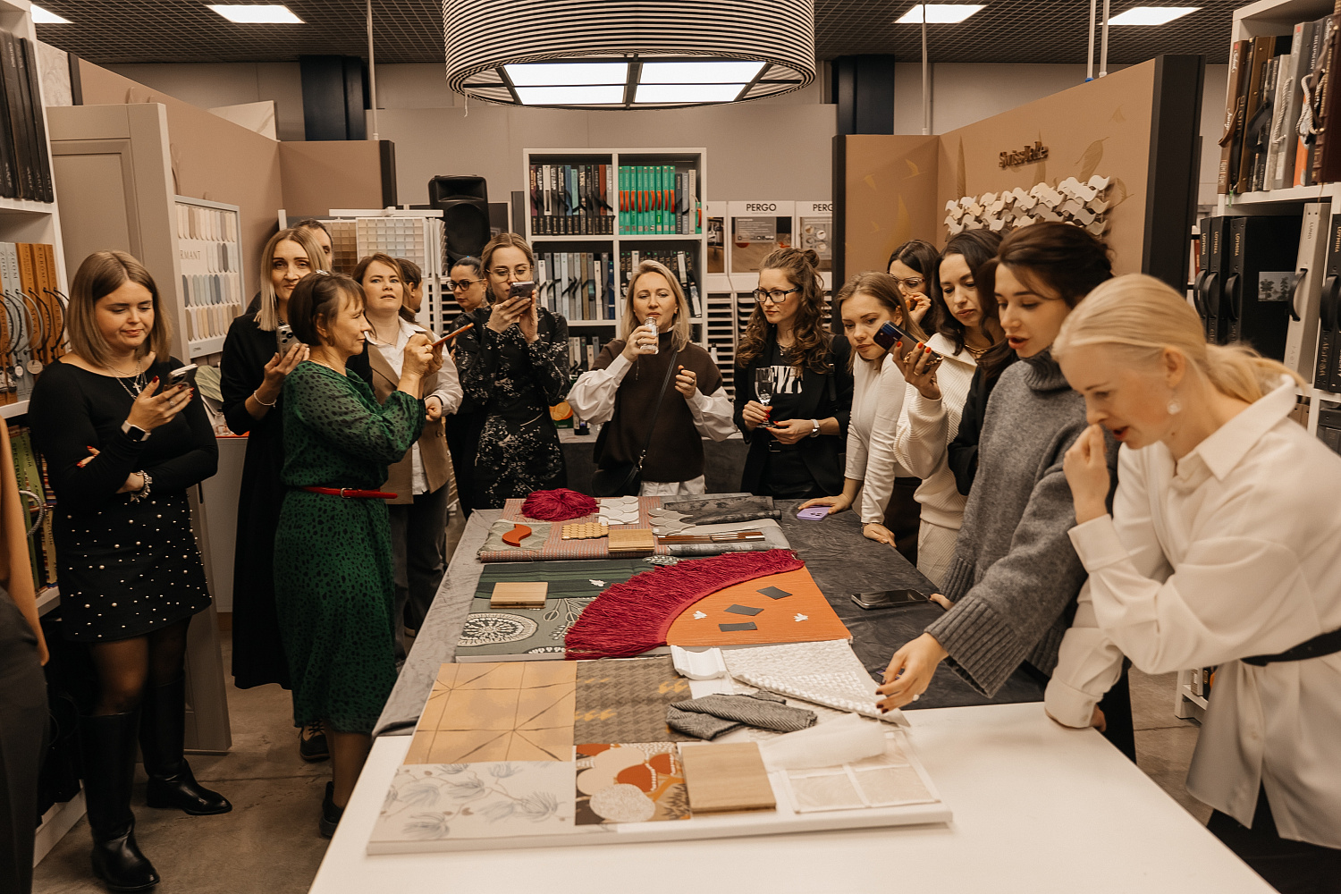 Презентация обойных новинок 2025 года от LOYMINA GROUP