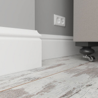 Плинтус напольный из ЛДФ Ultrawood арт. Base 5500 (2000 x 138 x 18 мм.)