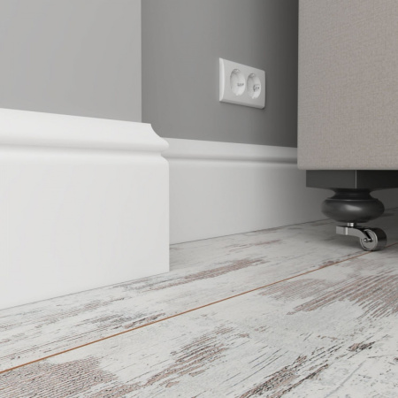 Плинтус напольный из ЛДФ Ultrawood арт. Base 5500 (2000 x 138 x 18 мм.)