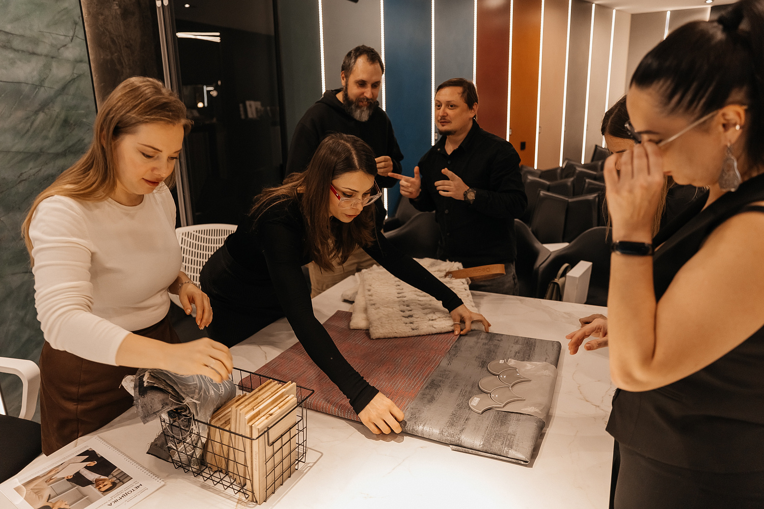 Презентация обойных новинок 2025 года от LOYMINA GROUP