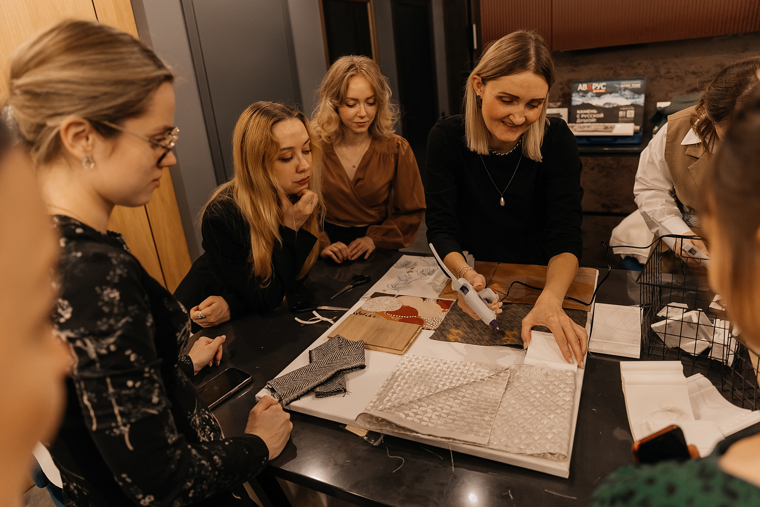 Презентация обойных новинок 2025 года от LOYMINA GROUP