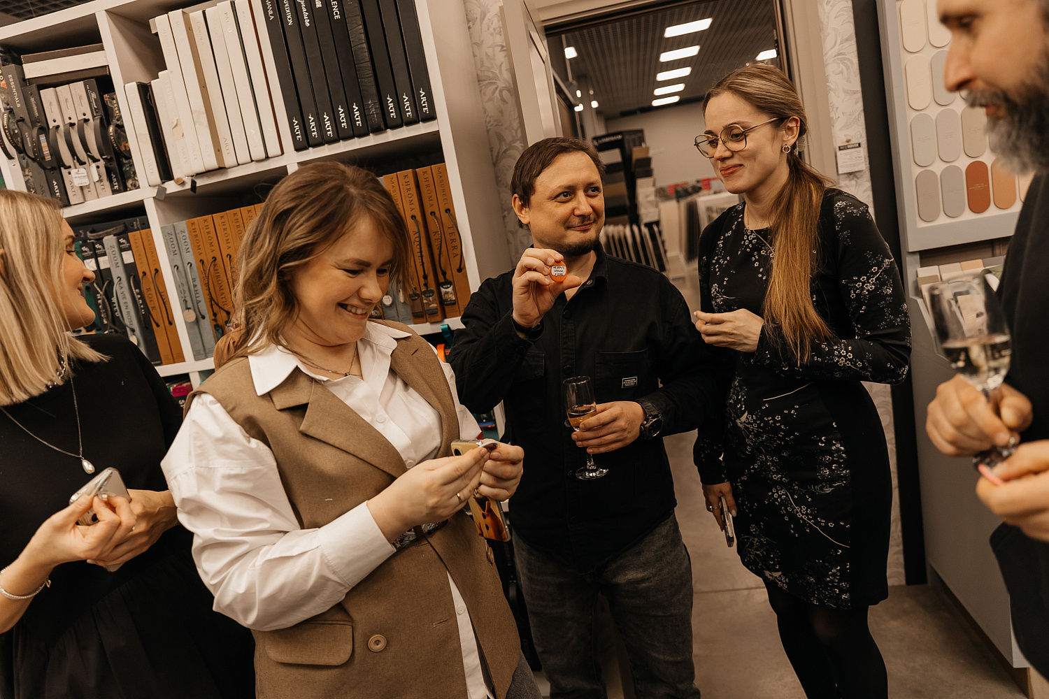 Презентация обойных новинок 2025 года от LOYMINA GROUP