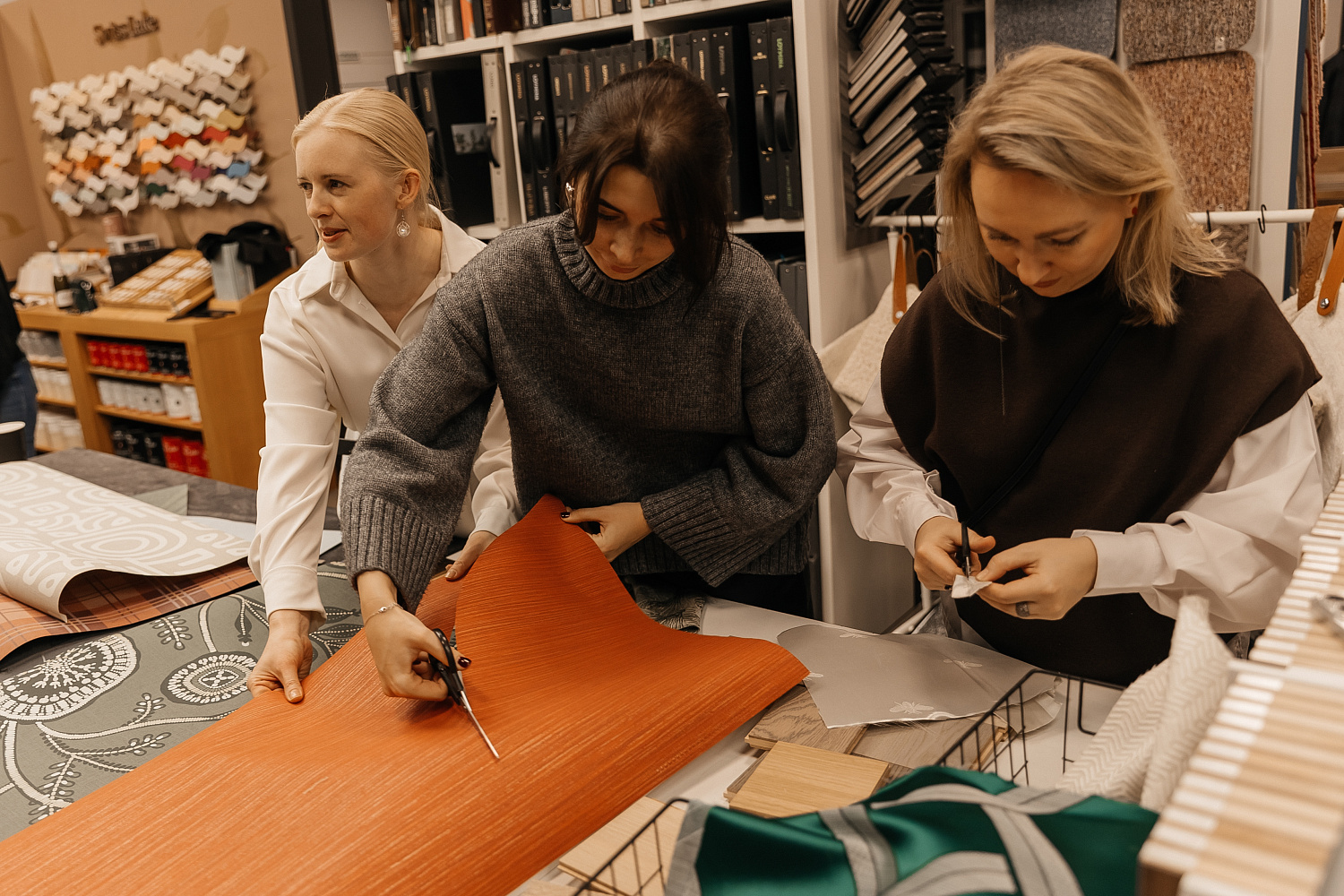 Презентация обойных новинок 2025 года от LOYMINA GROUP