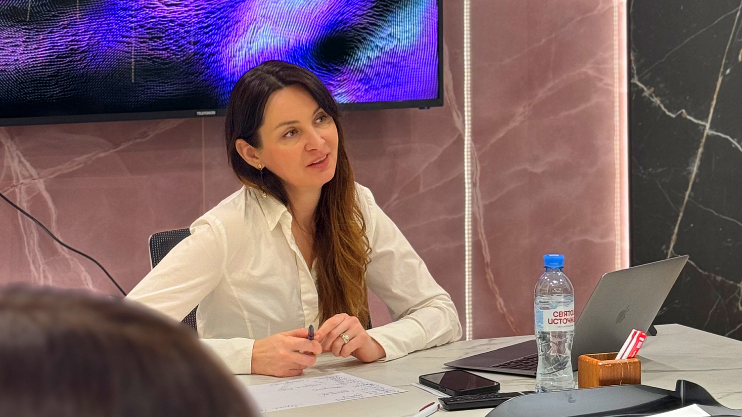 Искренний разговор с Оксаной Рапацевич: семья как сердце интерьера.