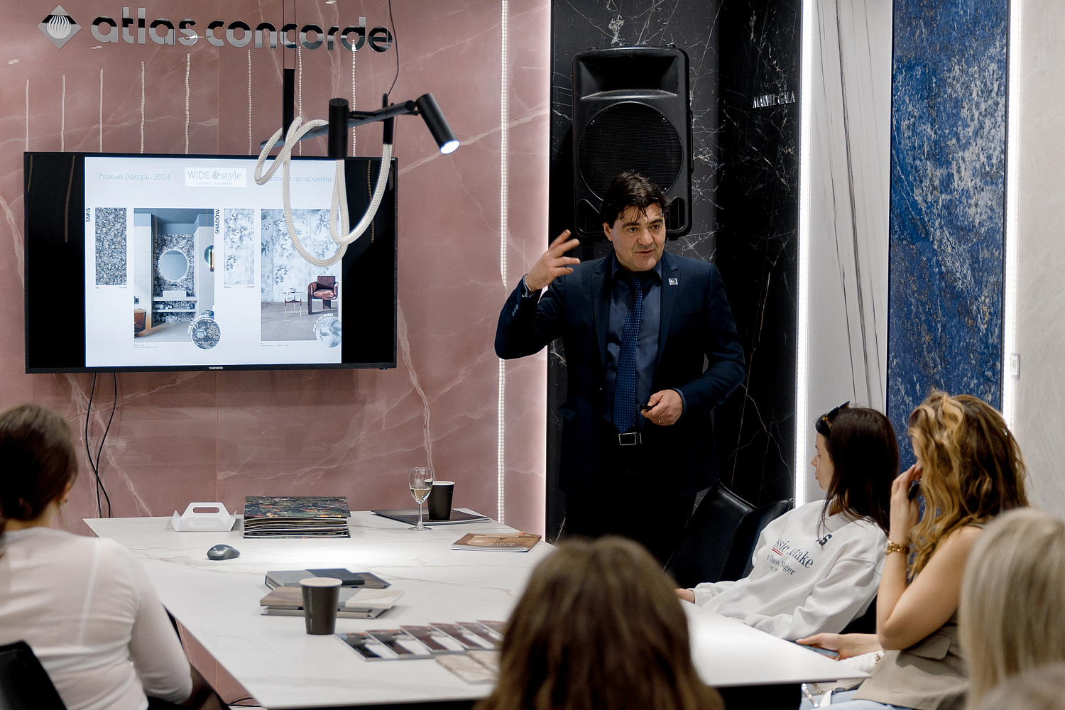 Итальянцы, керамогранит и бизнес: как это было в NEOHOUSE